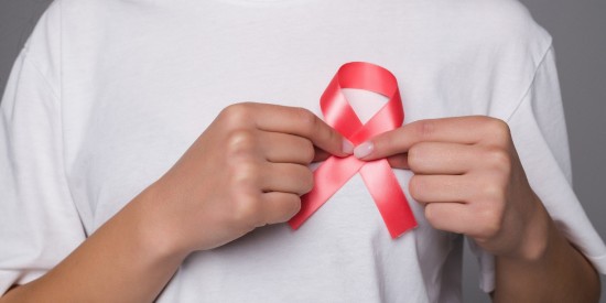Prevenção e apoio: o impacto positivo das empresas no combate ao câncer de mama
